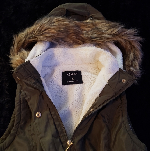 Ashley by 26 international - Picture 5 of 10